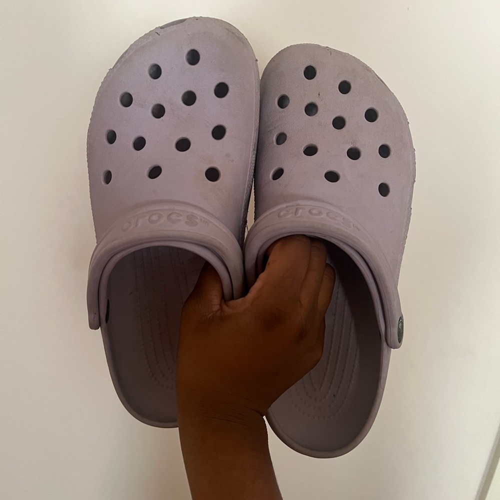 lavender crocs